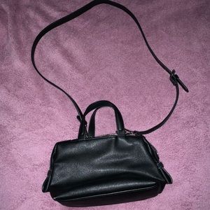 Black cross body bag!